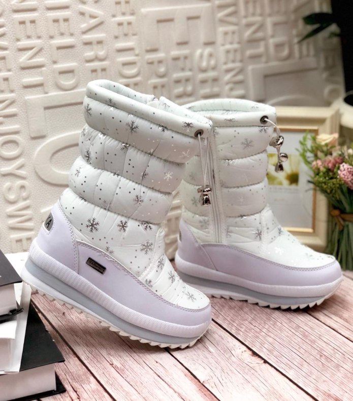 Дутики белые детские