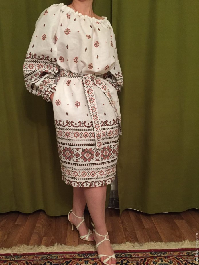 Платье из льняной рогожки