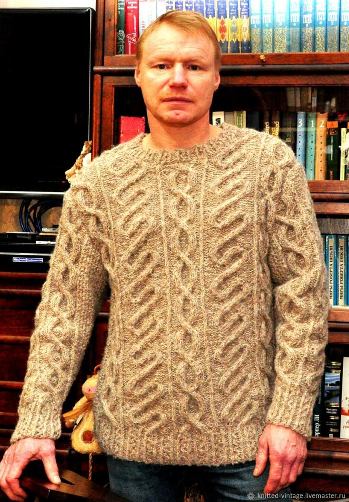 Мужской джемпер с косами