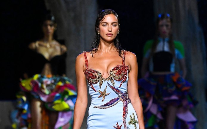 Показ Givenchy 2020-2021