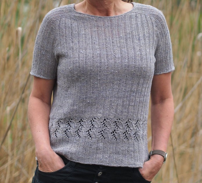 Пуловер женский дизайнер Sachiko Burgin Shifted Eyelet Yoke Sweater