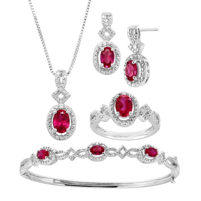 Рубиновое ожерелье ( Ruby Necklace)