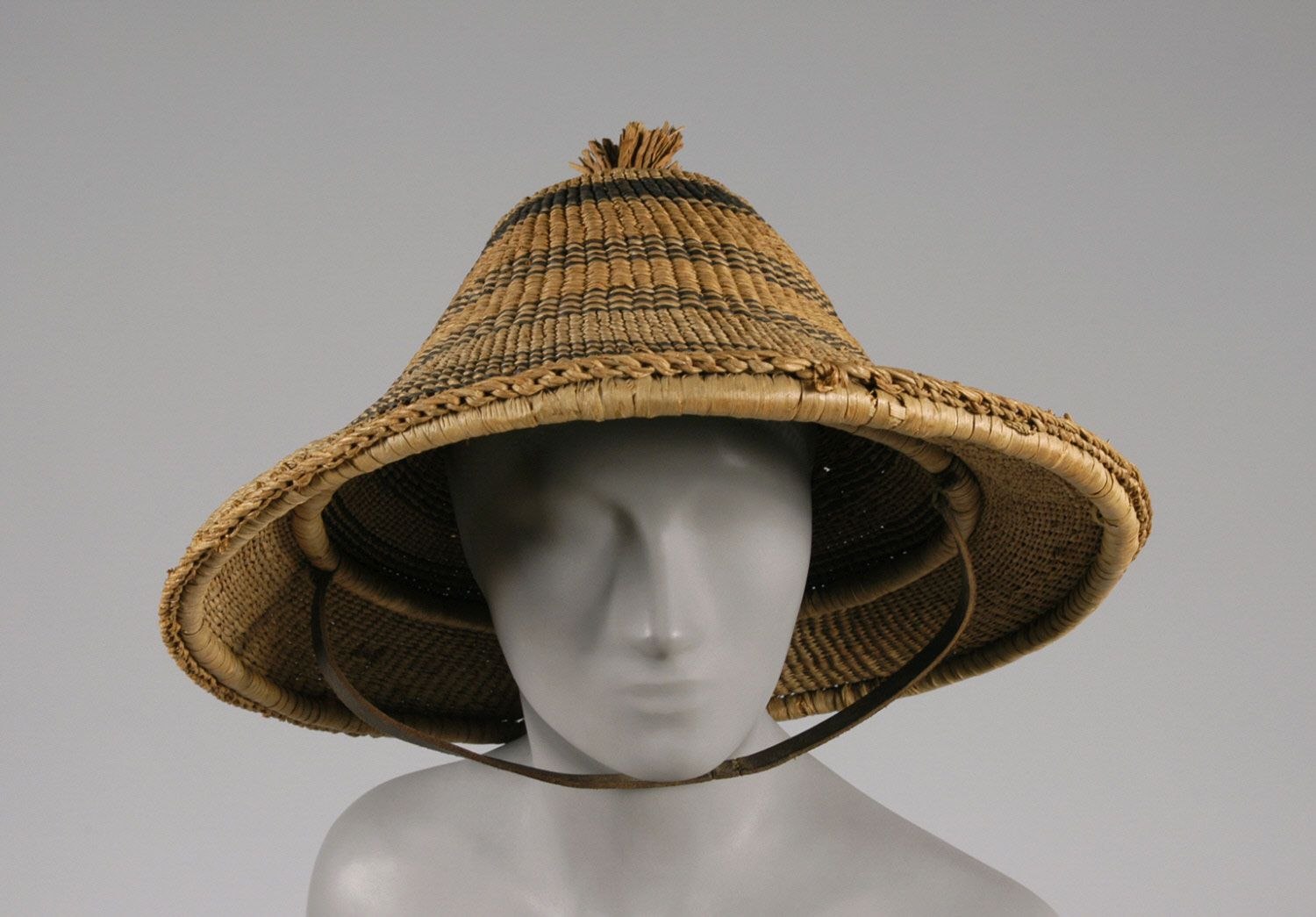 Грязная шляпа. Петас шляпа древняя Греция. Пилеус шляпа. Петас головной убор. Соломенные шляпы древний Рим.