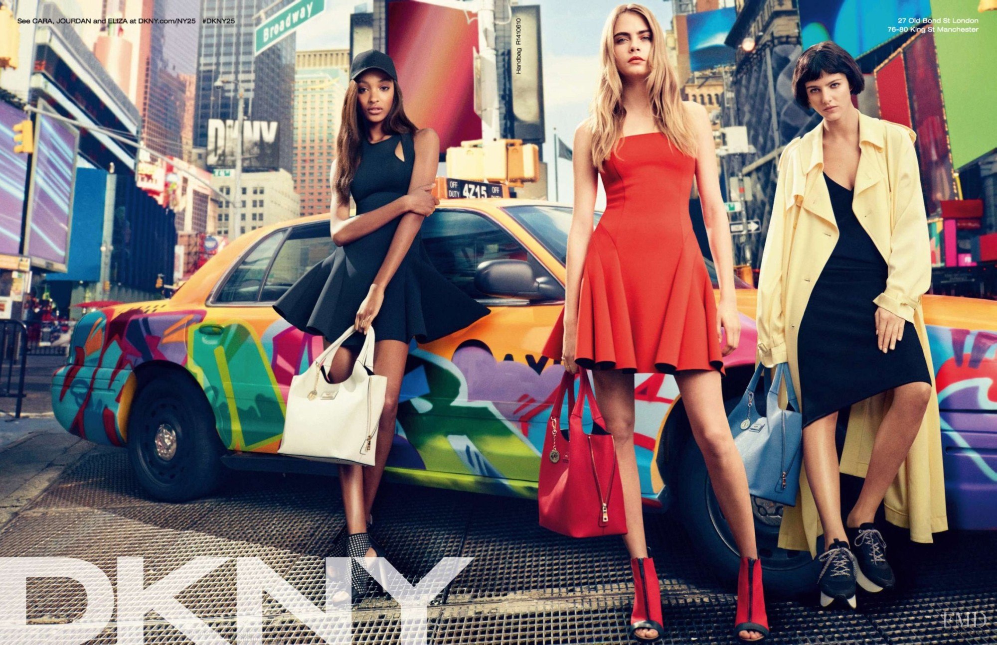 Рекламная модель компании. DKNY campaign 2022. DKNY Fashion. Реклама одежды.