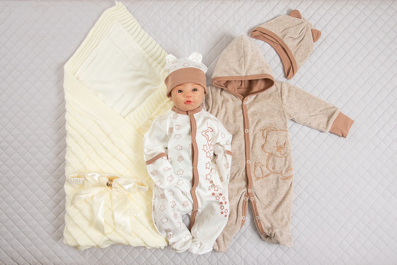 Одежда для новорожденных на выписку из роддома