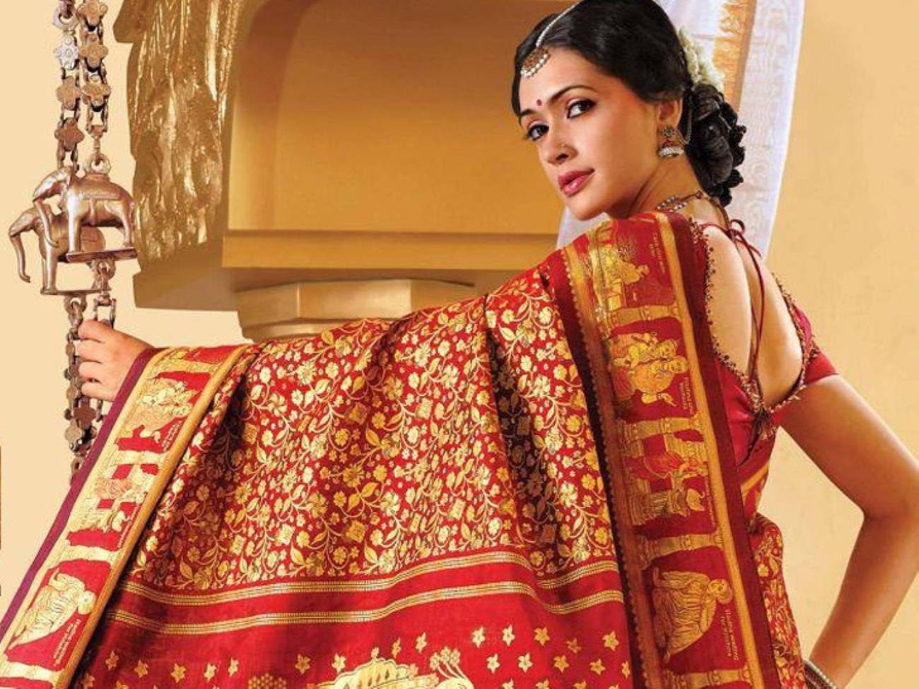 Индийские ткани для Сари. Индийские девушки. Индийские Сари красивые. Бенаресские Сари.