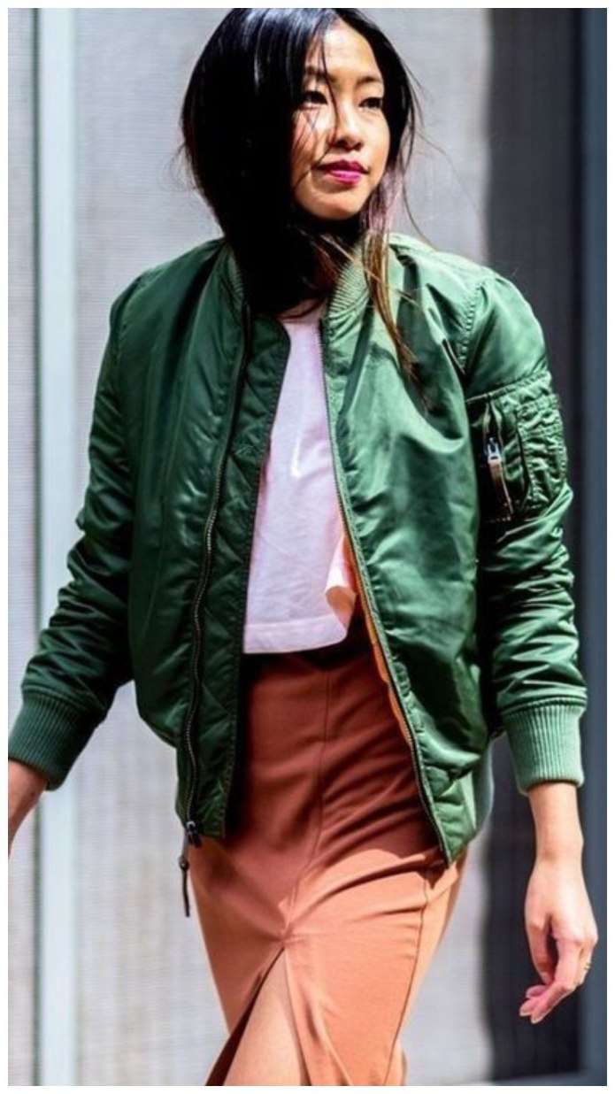 Бомбер женский 2022 streetstyle