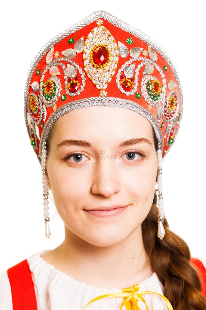 Татьяна Домбровская кокошники