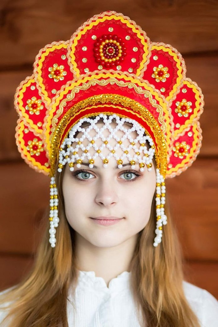 Кокошник русский народный
