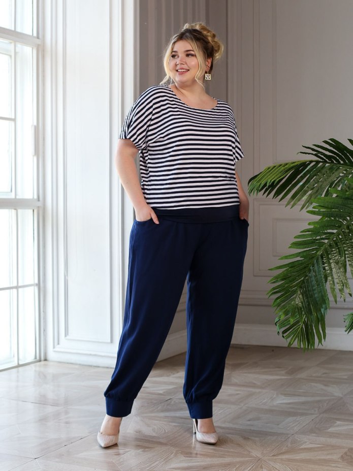 Стильные брюки женские