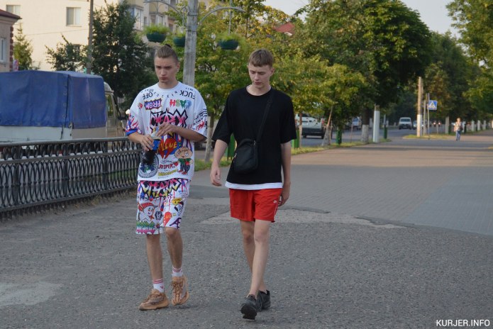 Модные брюки 2022 зима Шанель мода