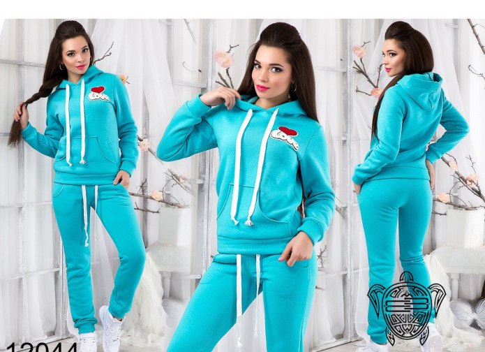 Спортивные костюмы женские модные