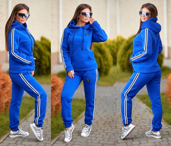 Спортивный костюм женский