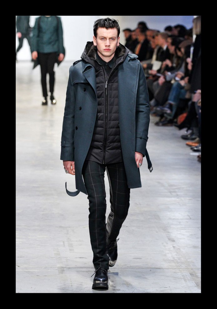 Costume National homme пальто