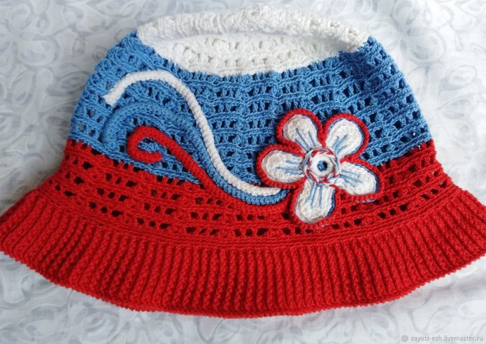 Розовая панамка
