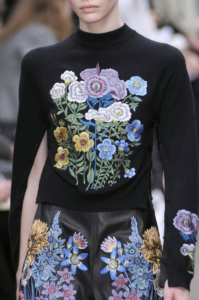 Вышивка от Alexander MCQUEEN