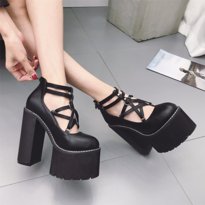 Christian louboutin Эстетика