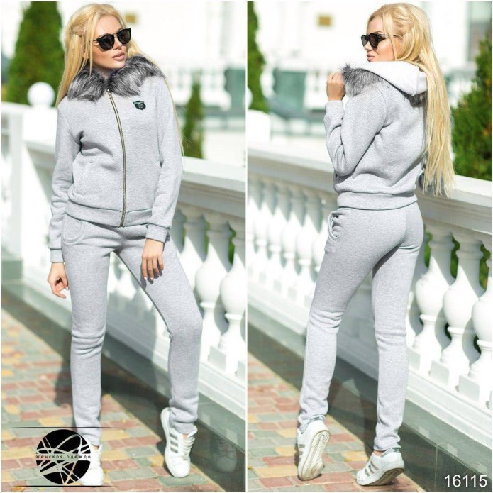 Спортивный костюм женский с капюшоном