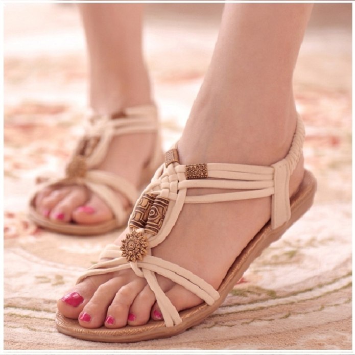 Sport Fashion Shoes женские кроссовки 2022