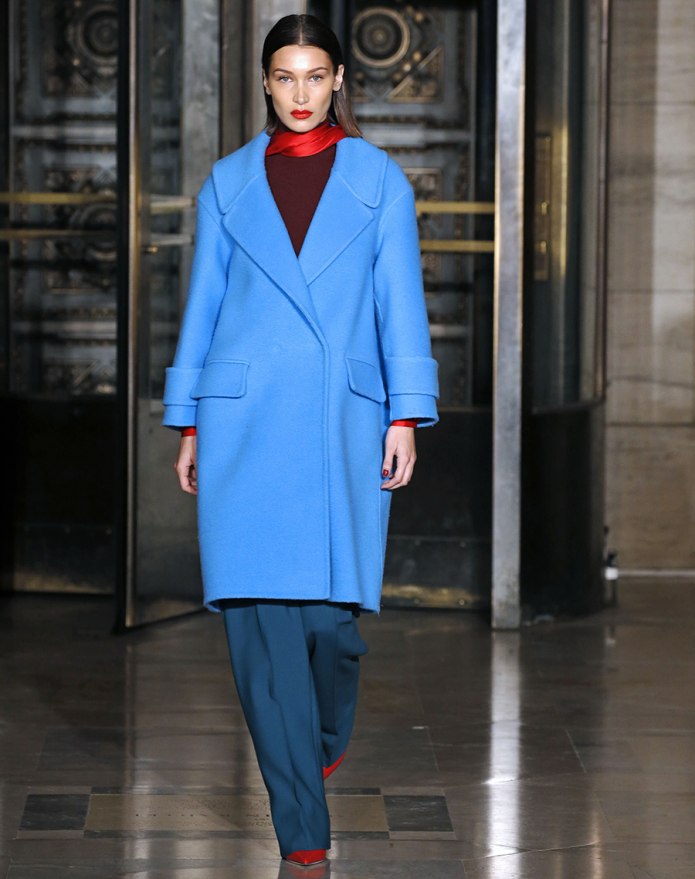 Burberry подиум 2021