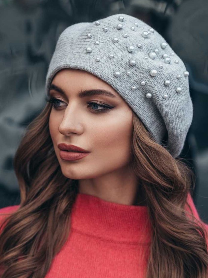 Кожаная беретка женская