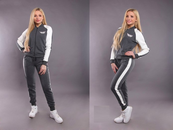 Спортивный костюм женский