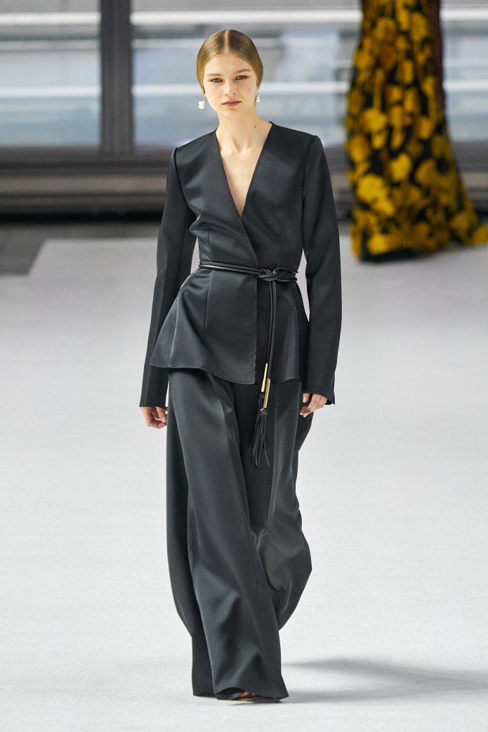 Givenchy брючный костюм 2020