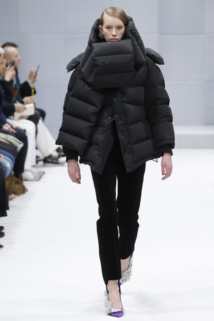 Moschino пуховик 2021