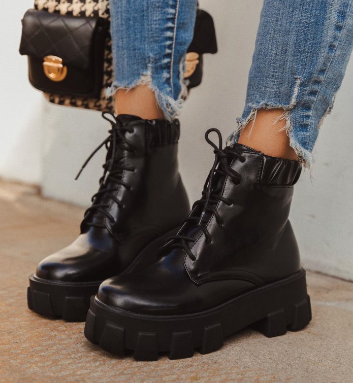 Сапоги Chanel 2021-2022