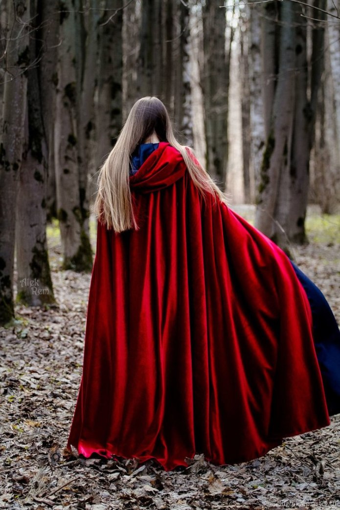 Red Cloak / красный плащ