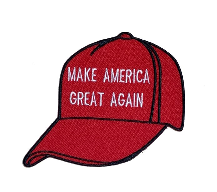 Трамп в кепке make America great again