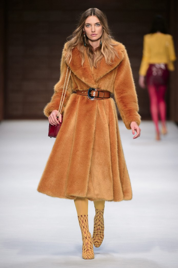 Шуба Valentino каракуль 2020