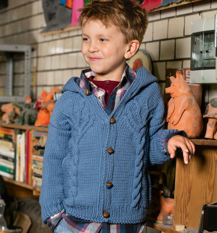 Детская безрукавка спицами для мальчика