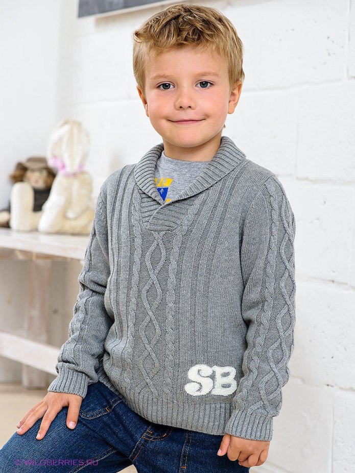 Вязаный свитер для мальчика