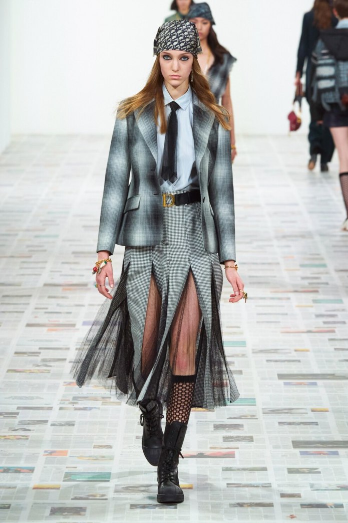 Burberry подиум 2021