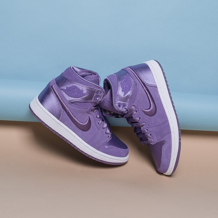 Nike Air Jordan 1 фиолетовые женские