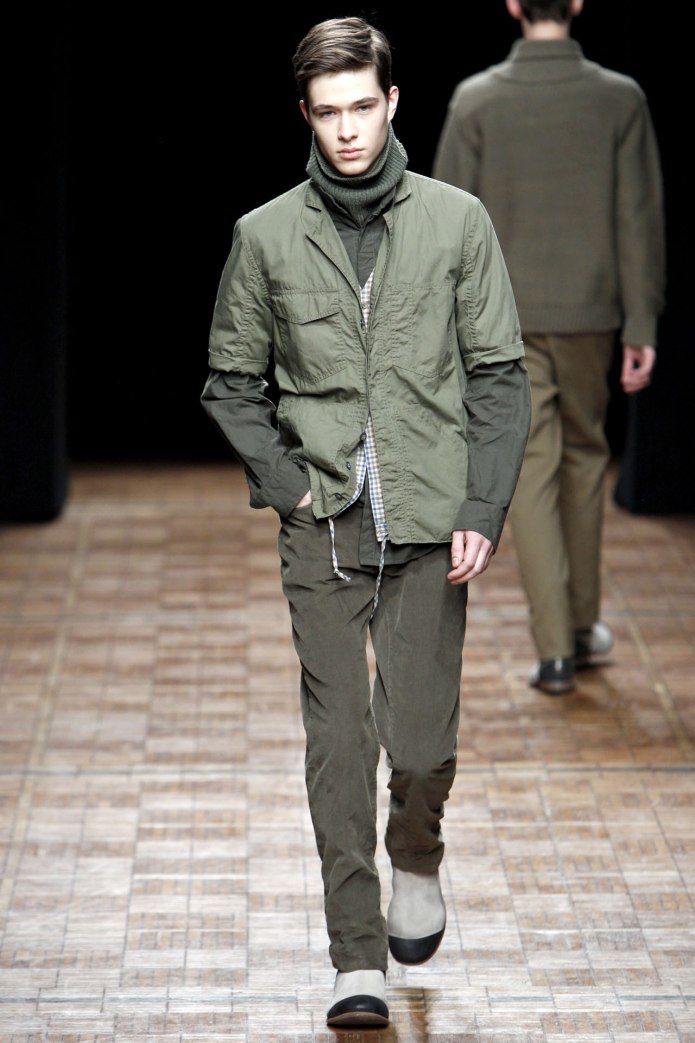 Burberry пальто мужское милитари