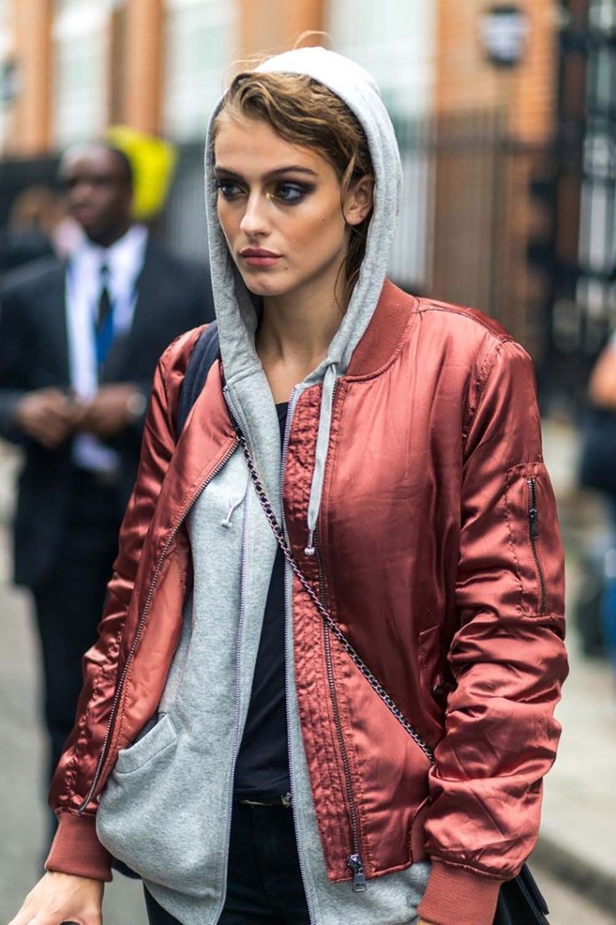 Бомбер женский 2022 streetstyle