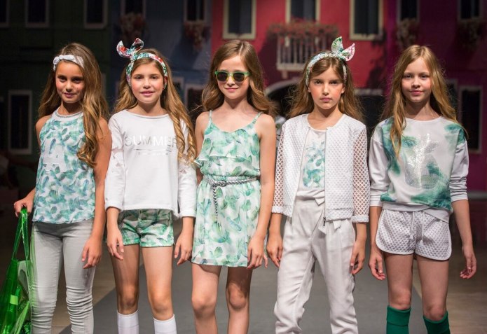 Дольче Габбана Kids 2019