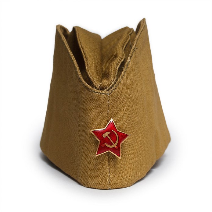 Солдатик в пилотке