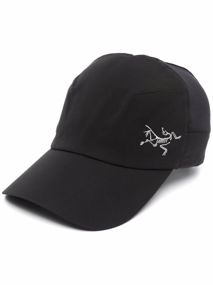 Логотип Arcteryx не вышитый