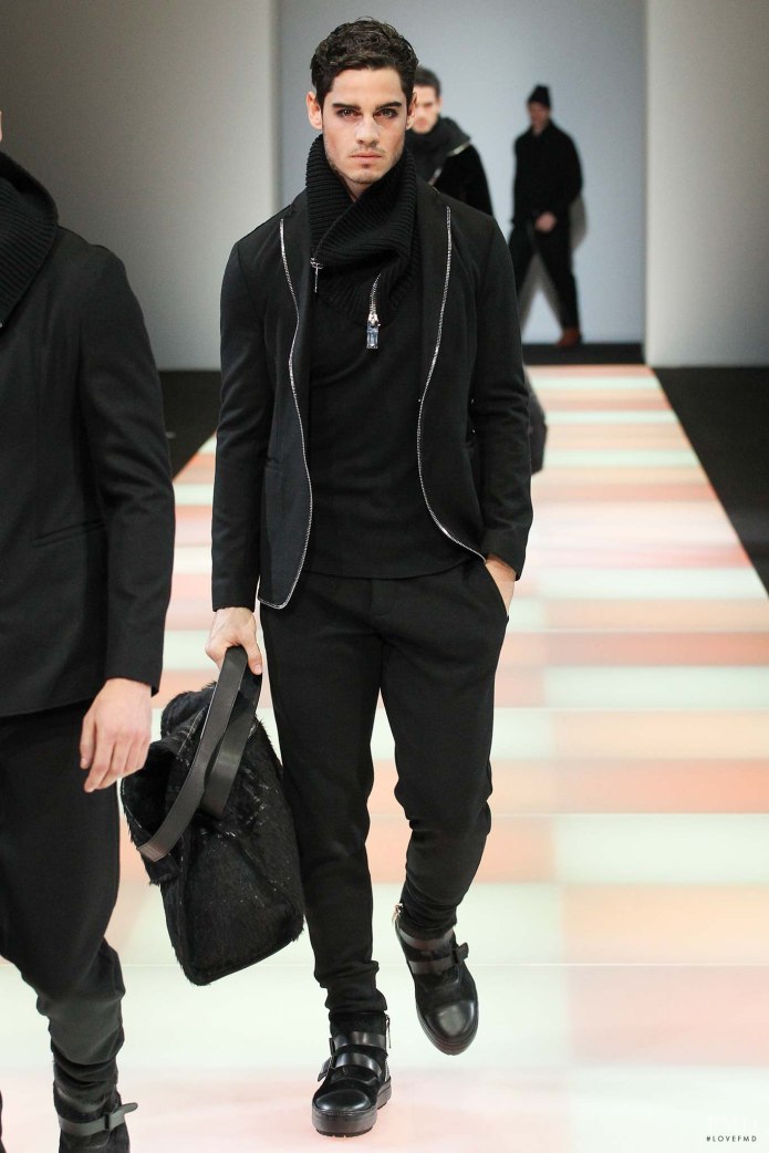 Джорджио Армани Smart Casual