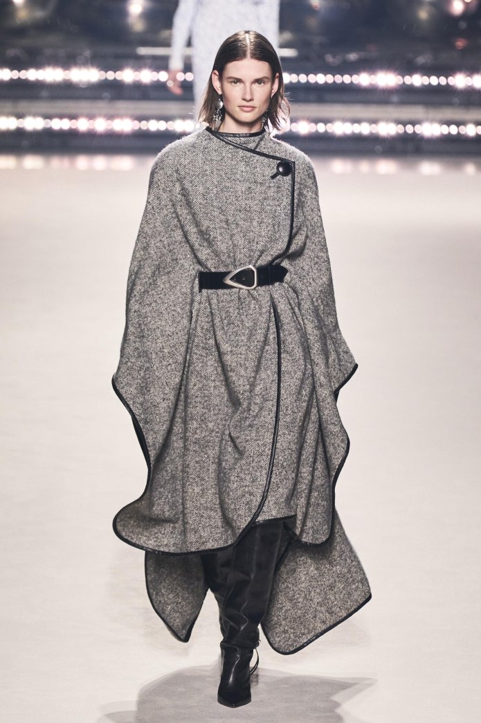 Пальто Chanel 2020