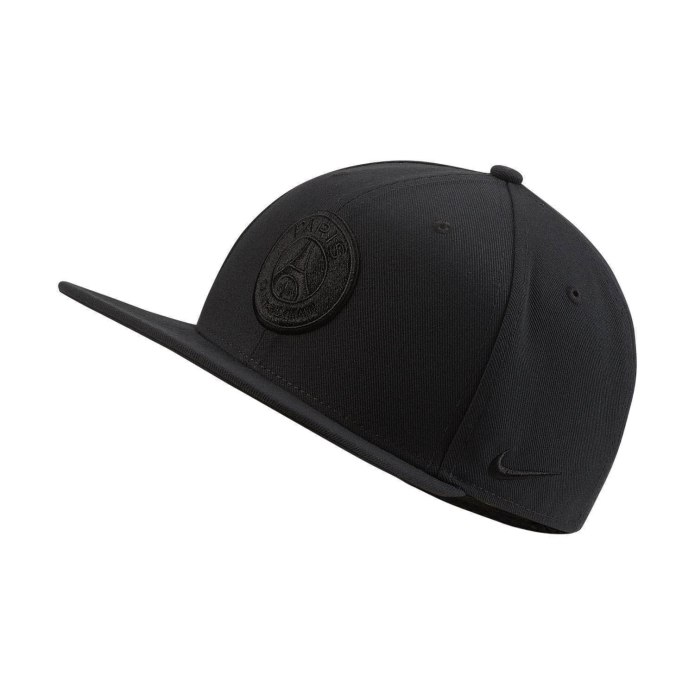 Ami Paris cap
