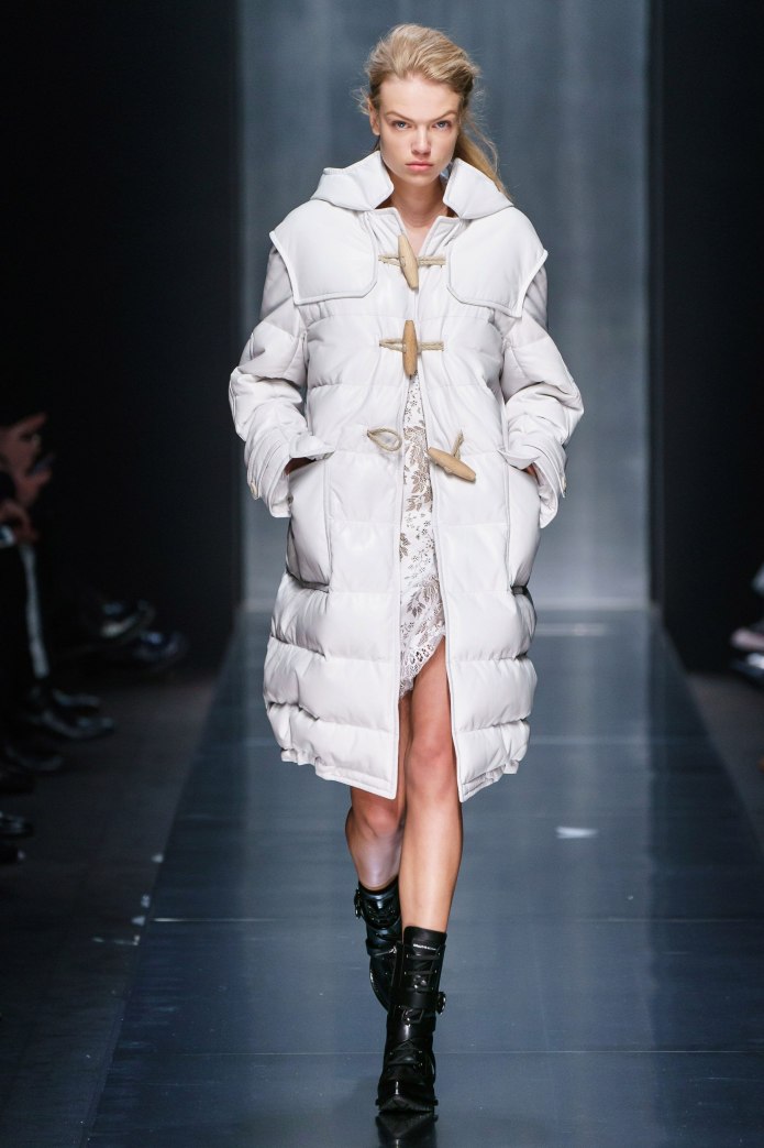 Vogue стеганное пальто 2020
