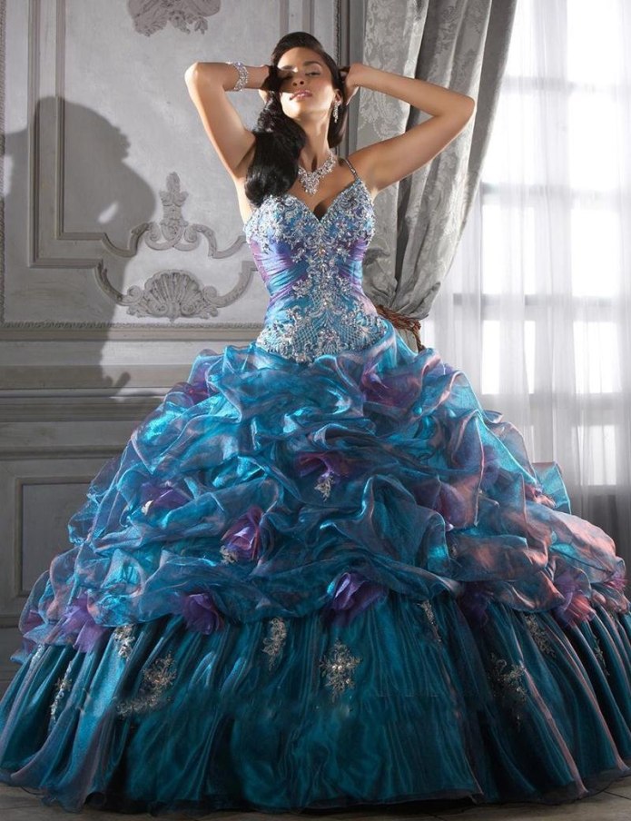Quinceanera платья