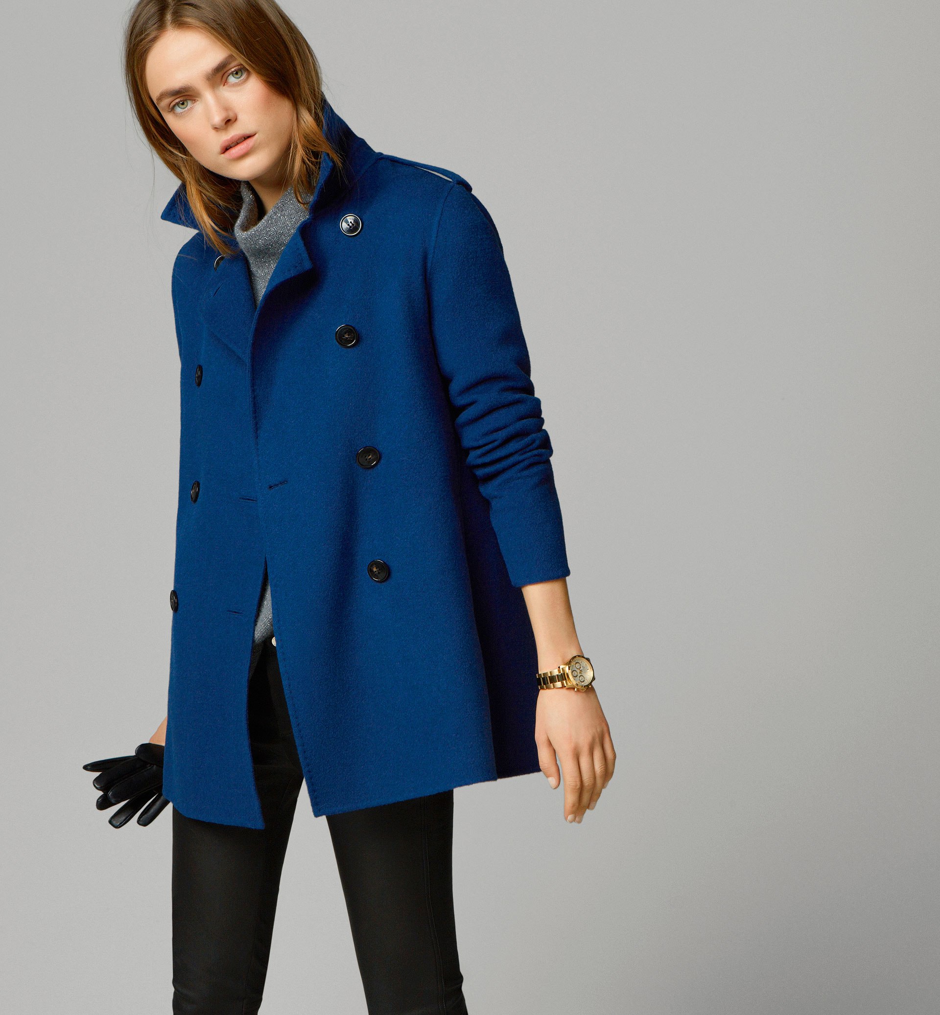 Укороченное пальто купить. Пальто Массимо дутти синее. Пальто пиджак Массимо дутти. Пальто massimo Dutti двубортное. Голубое пальто Массимо дутти женское.