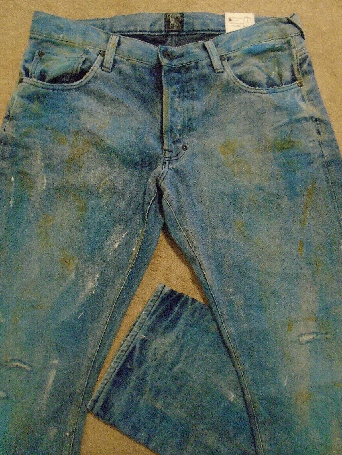 Джинсы грязного цвета. Barracuda джинсы. Грязные джинсы. Рваные грязные джинсы. Старые грязные джинсы.
