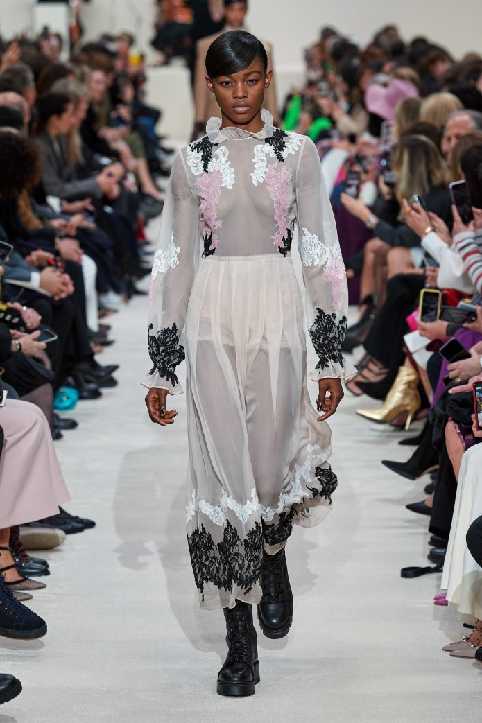Burberry коллекция осень зима 2020-2021