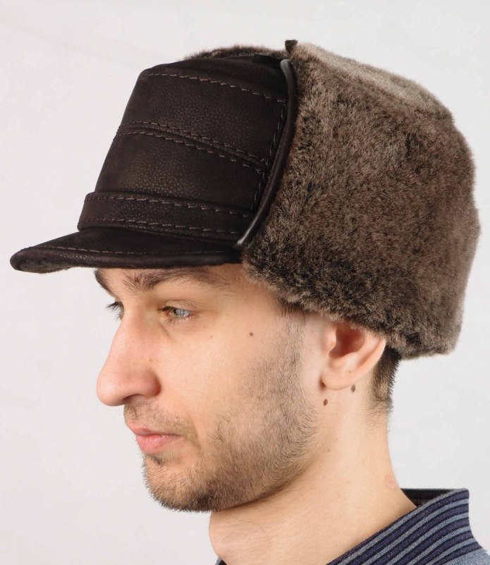 Кепка из овчины